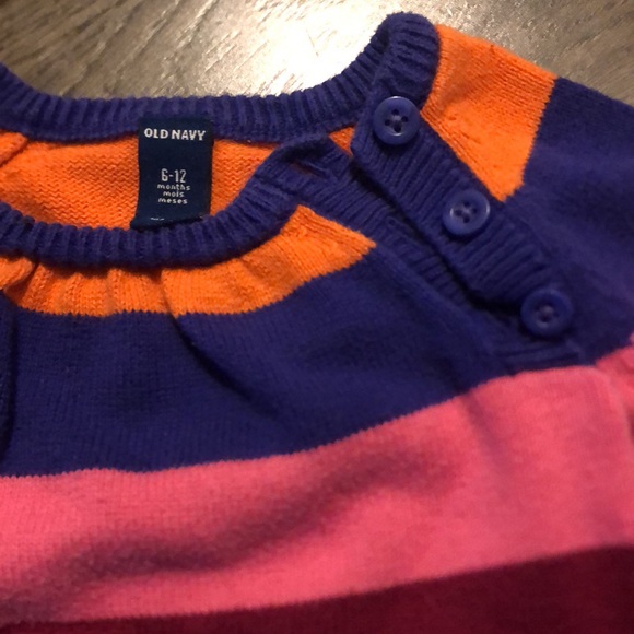 Girls sweater dress size 6-12 months - Picture 2 of 4